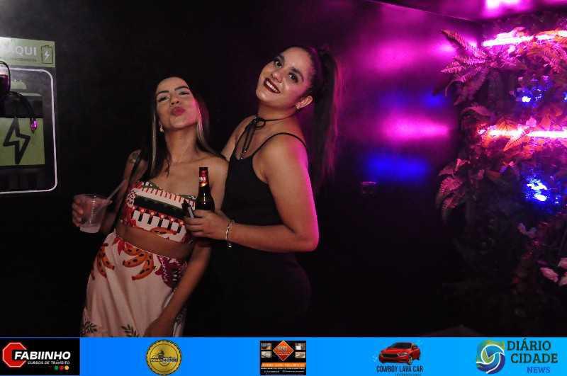 Romma Pub viveu uma noite inesquecível com Os Brutos & Funk 2000 Romma Pub viveu uma noite inesquecível com Os Brutos & Funk 2000