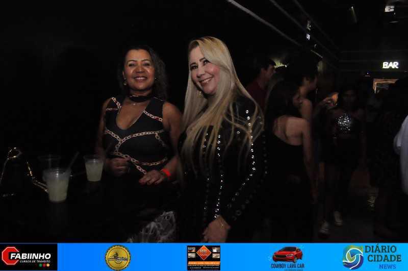 Romma Pub viveu uma noite inesquecível com Os Brutos & Funk 2000