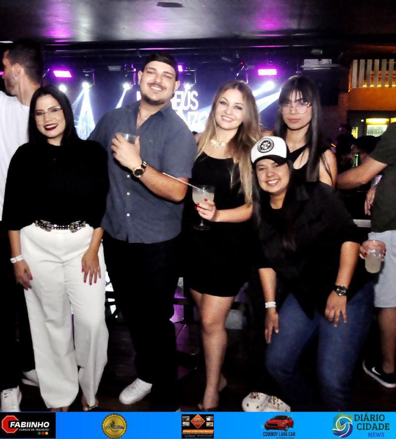 Uma Noite Inesquecível no Müller Pub 