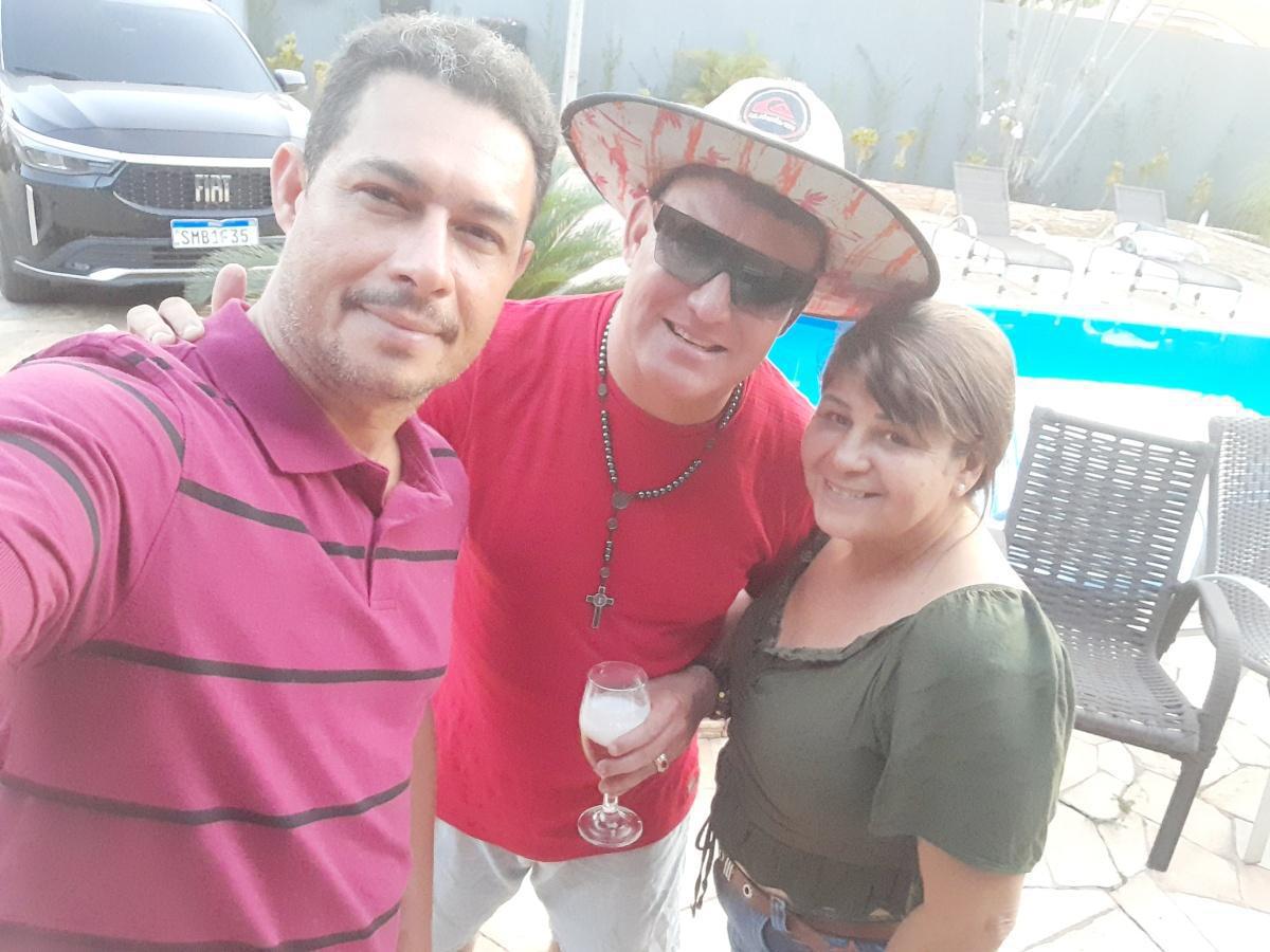 Toninha Campos realiza confraternização com colaboradores e amigos Toninha Campos realiza confraternização com colaboradores e amigos