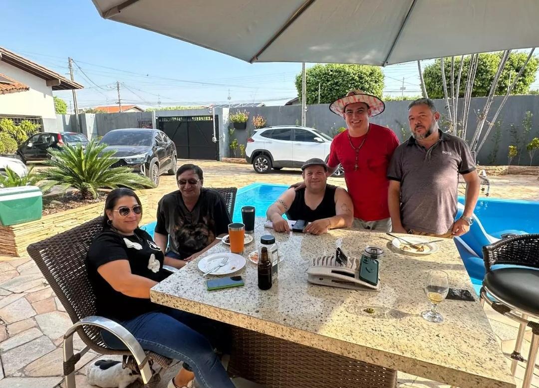 Toninha Campos realiza confraternização com colaboradores e amigos