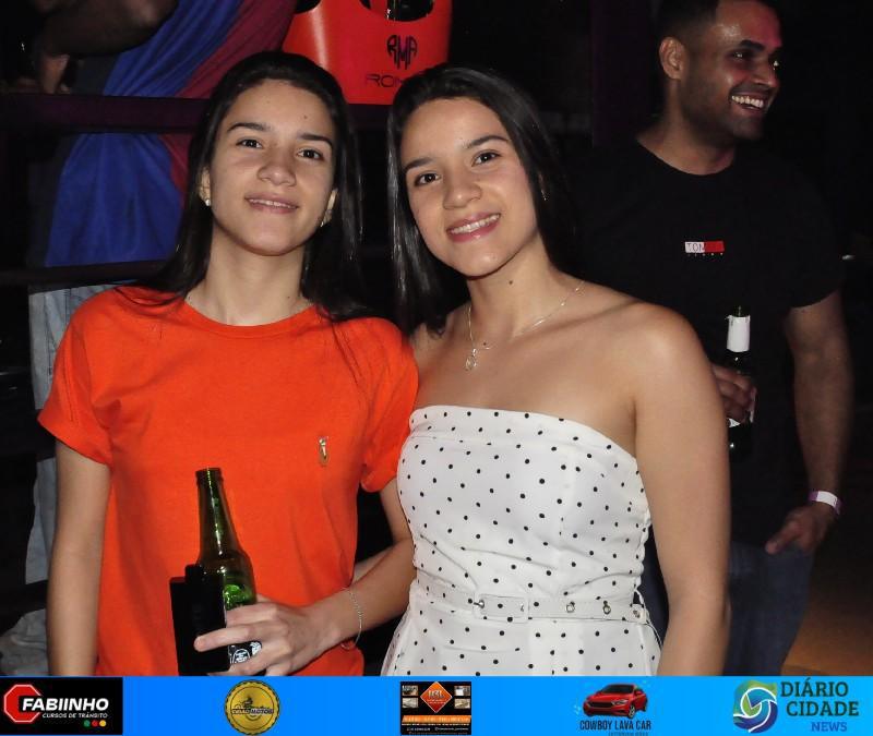 Baile da Melody agita o Romma Pub em Três Lagoas 
