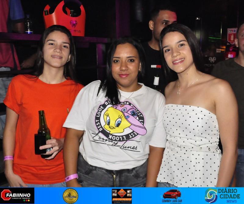 Baile da Melody agita o Romma Pub em Três Lagoas 