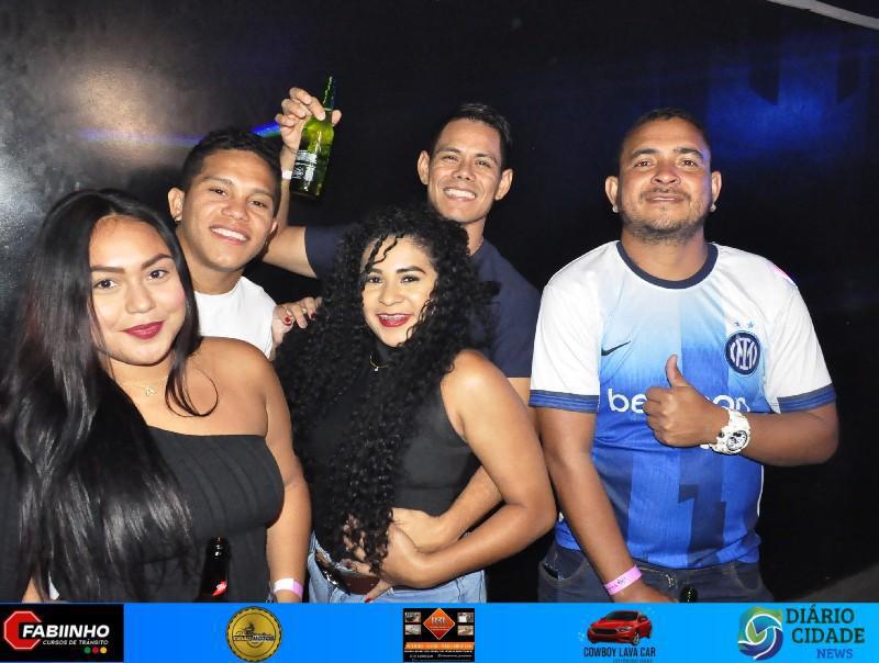 Baile da Melody agita o Romma Pub em Três Lagoas 