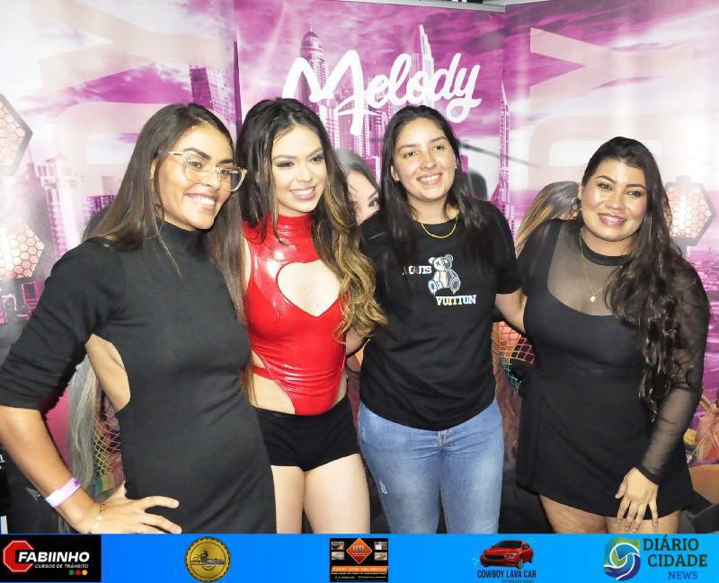 Baile da Melody agita o Romma Pub em Três Lagoas 