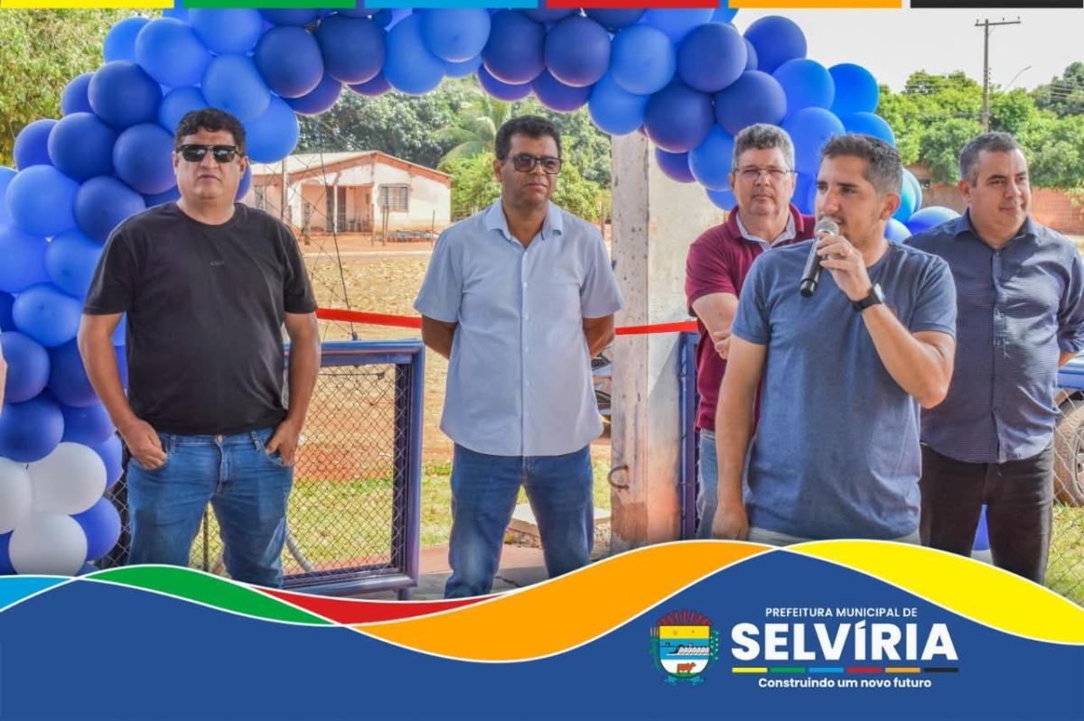 Nova quadra poliesportiva do bairro Véstia é inaugurada em Selvíria Nova quadra poliesportiva do bairro Véstia é inaugurada em Selvíria