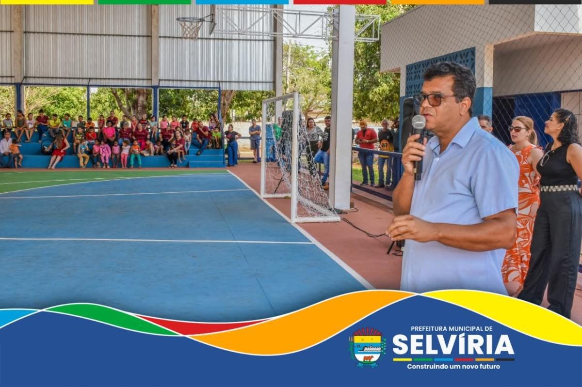 Nova quadra poliesportiva do bairro Véstia é inaugurada em Selvíria