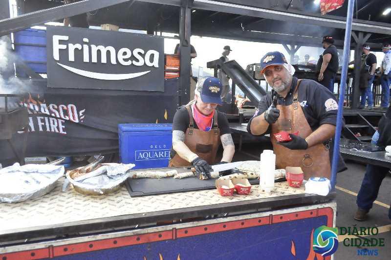 Churrasco On Fire reúne sabores, música e boa companhia em evento inesquecível!