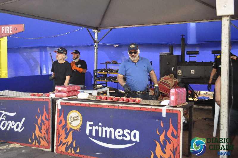 Churrasco On Fire reúne sabores, música e boa companhia em evento inesquecível!