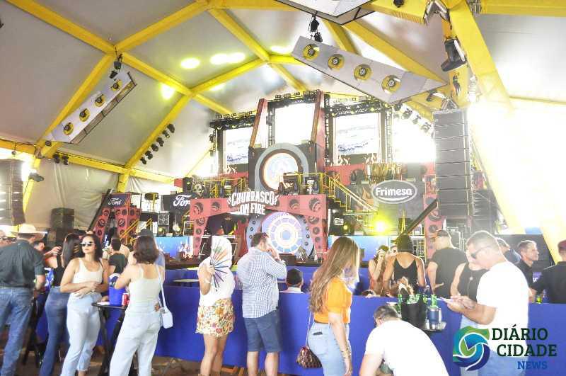 Churrasco On Fire reúne sabores, música e boa companhia em evento inesquecível! Churrasco On Fire reúne sabores, música e boa companhia em evento inesquecível!