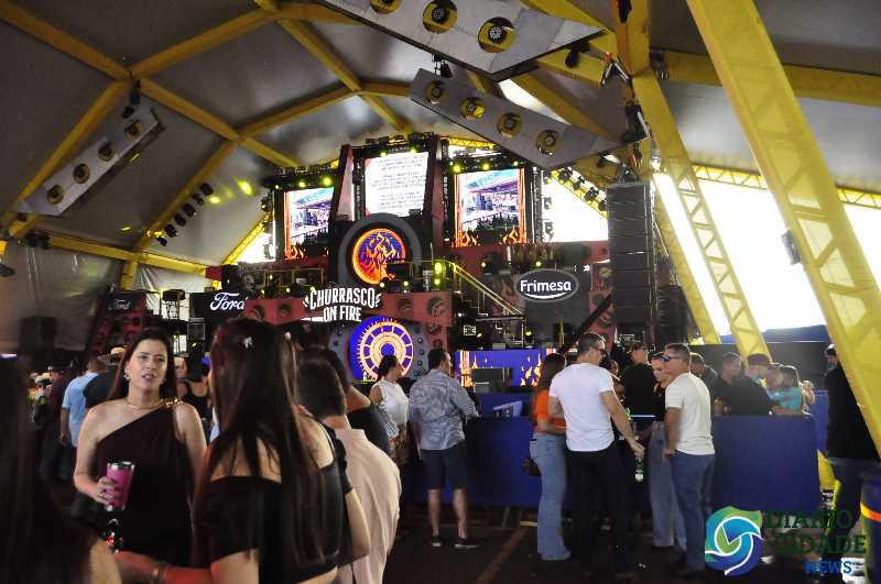 Churrasco On Fire reúne sabores, música e boa companhia em evento inesquecível!