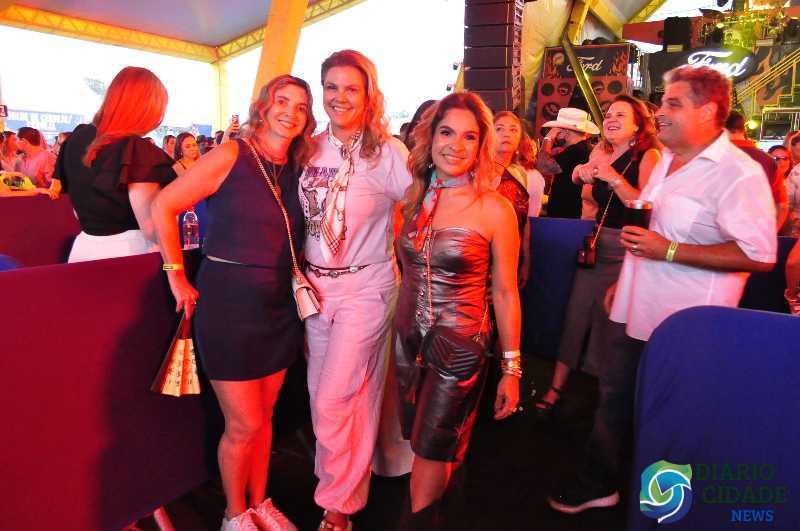 Churrasco On Fire reúne sabores, música e boa companhia em evento inesquecível!