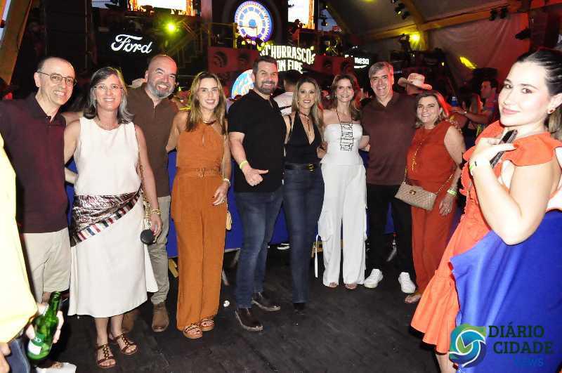 Churrasco On Fire reúne sabores, música e boa companhia em evento inesquecível!