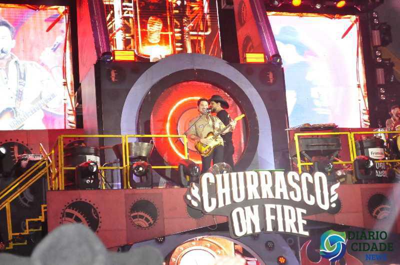 Churrasco On Fire reúne sabores, música e boa companhia em evento inesquecível!