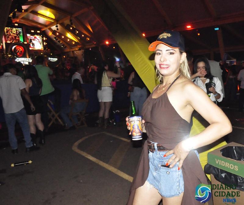 Churrasco On Fire reúne sabores, música e boa companhia em evento inesquecível!