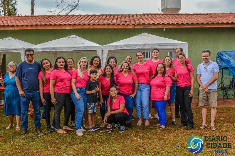 Festa reúne centenas de crianças no “Campão” Festa reúne centenas de crianças no “Campão”