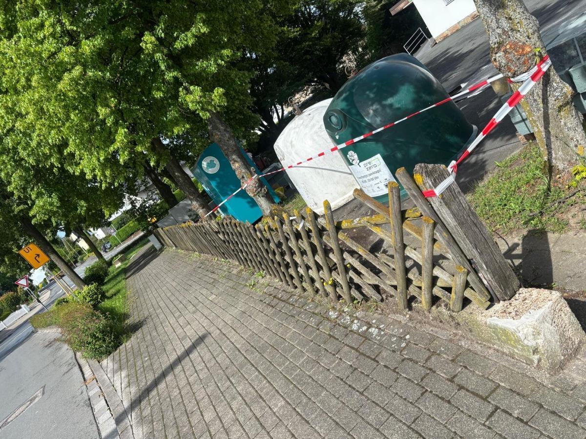 Neue Mauer am FZ