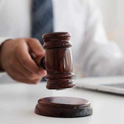 استشارات قانونية في قضايا العمل