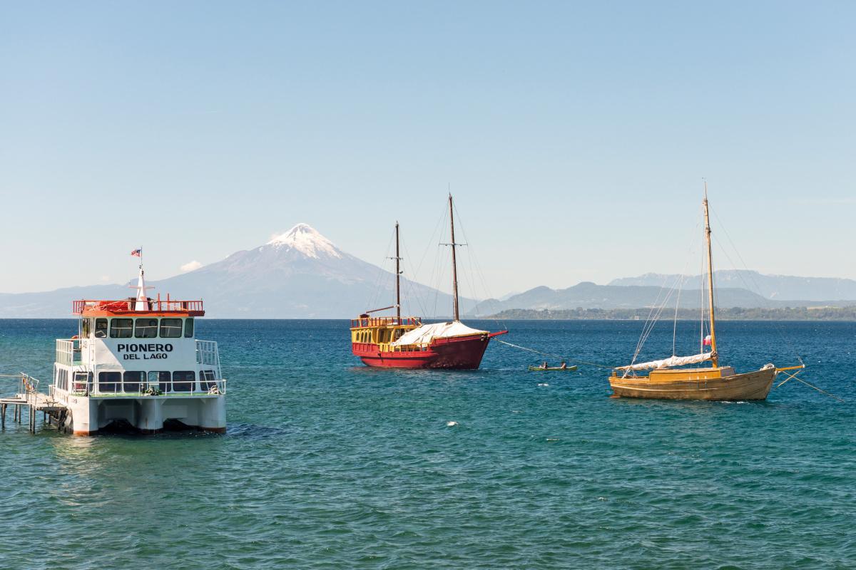 Historia de la Navegación del Lago Llanquihue Historia de la Navegación del Lago Llanquihue