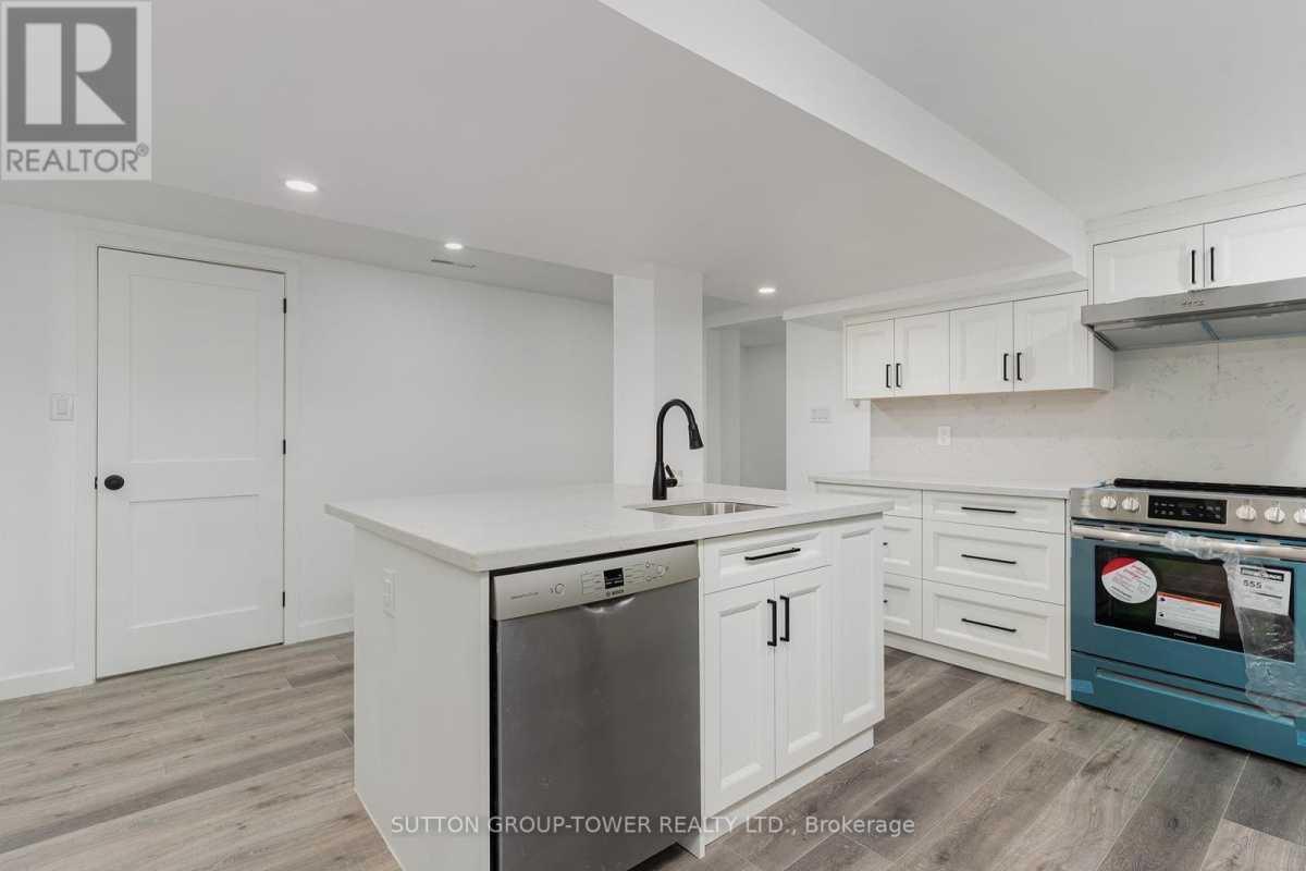 BSMNT - 298 SOUTH KINGSWAY S, Toronto $2,800 BSMNT - 298 SOUTH KINGSWAY S, Toronto $2,800
