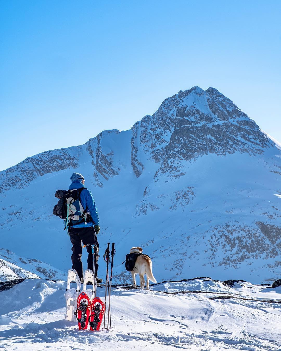 Two Ravens - Exploring & Guiding Two Ravens - Exploring & Guiding