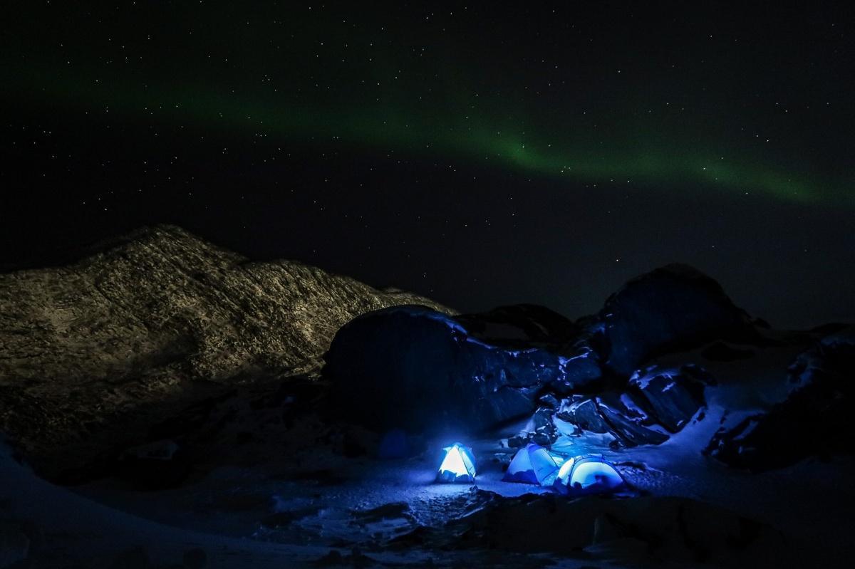 Two Ravens - Exploring & Guiding