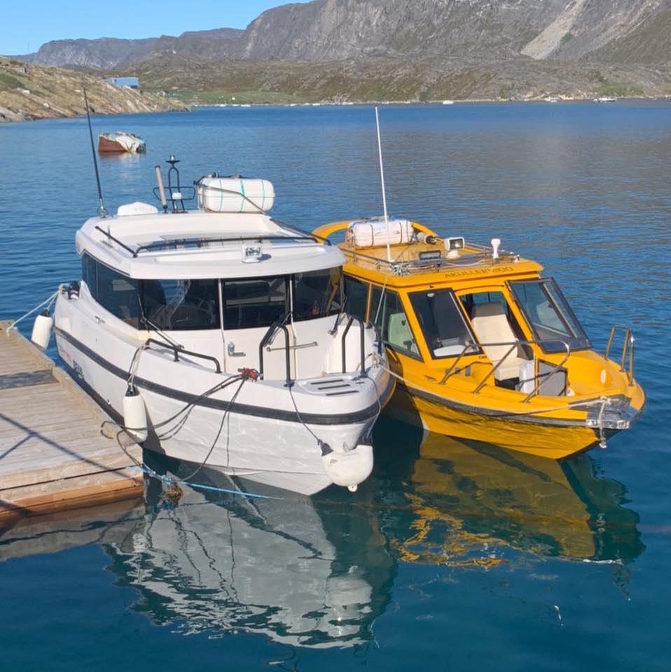 Qasigiannguit Tourism & Charter 