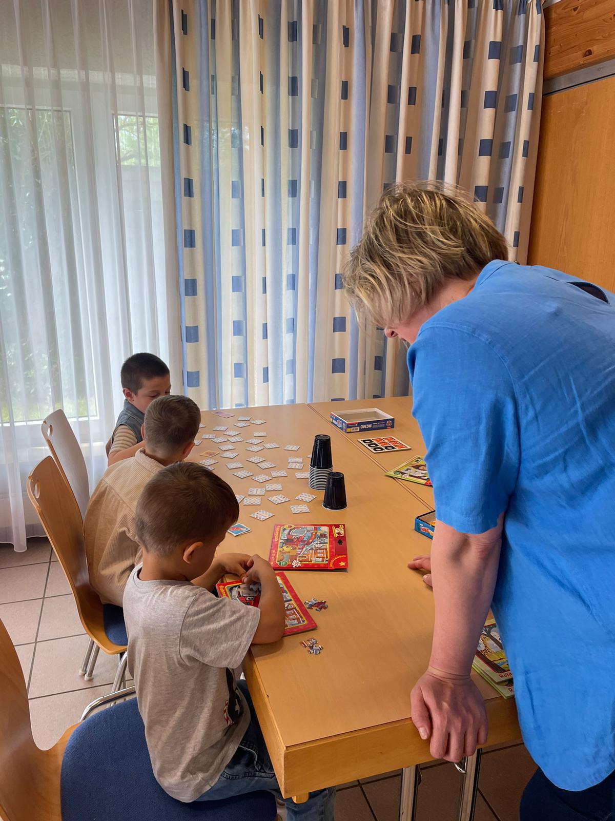 Atelier de pictură și jocuri - 1 iunie 2025 Atelier de pictură și jocuri - 1 iunie 2025