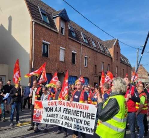 Le Métallo Journal d’informations des élus CGT au CSE du Site de Sochaux – octobre 2025 Semaine 41 Le Métallo Journal d’informations des élus CGT au CSE du Site de Sochaux – octobre 2025 Semaine 41