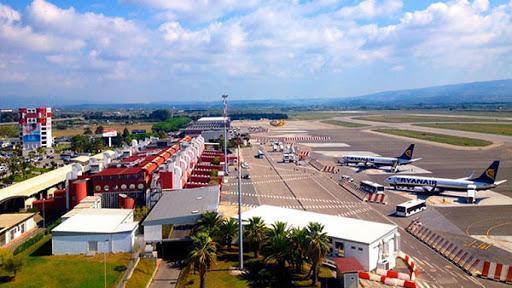 Aeroporto Internazionale di Lamezia Terme Aeroporto Internazionale di Lamezia Terme