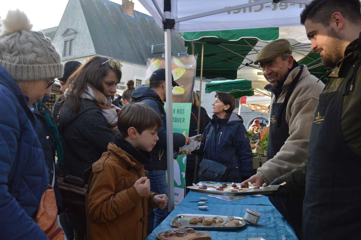 Dégustation au marché de Blois 😋
