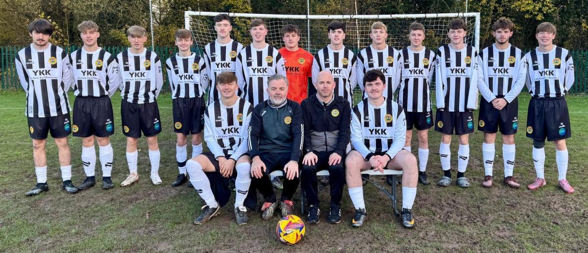 Runcorn Linnets U17 Revs have received their new kit