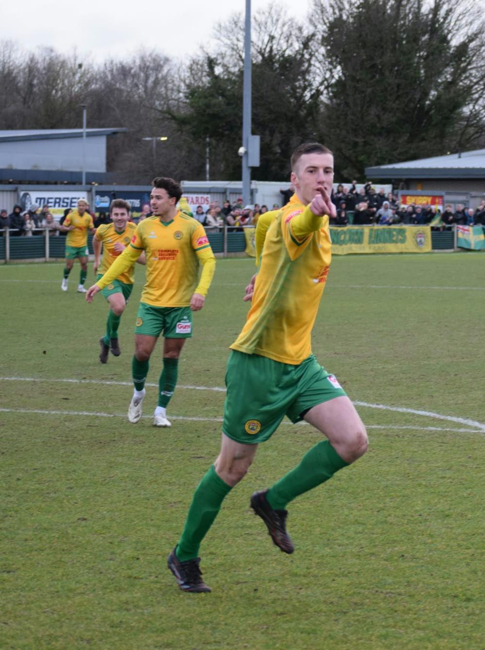 Wasteful Linnets salvage a draw against promotion rivals Wasteful Linnets salvage a draw against promotion rivals