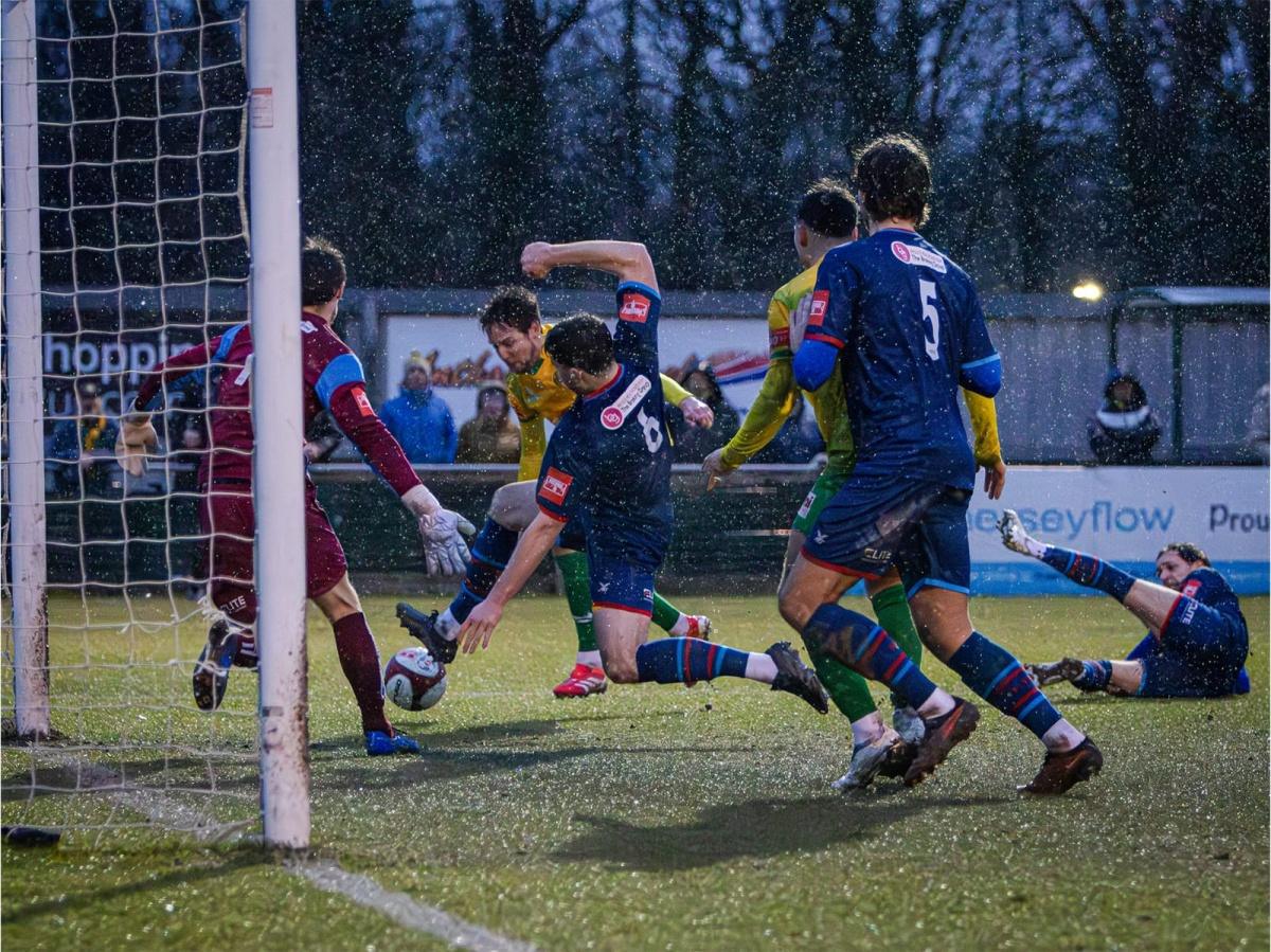 Record breaker Ryan to the rescue! Record breaker Ryan to the rescue!