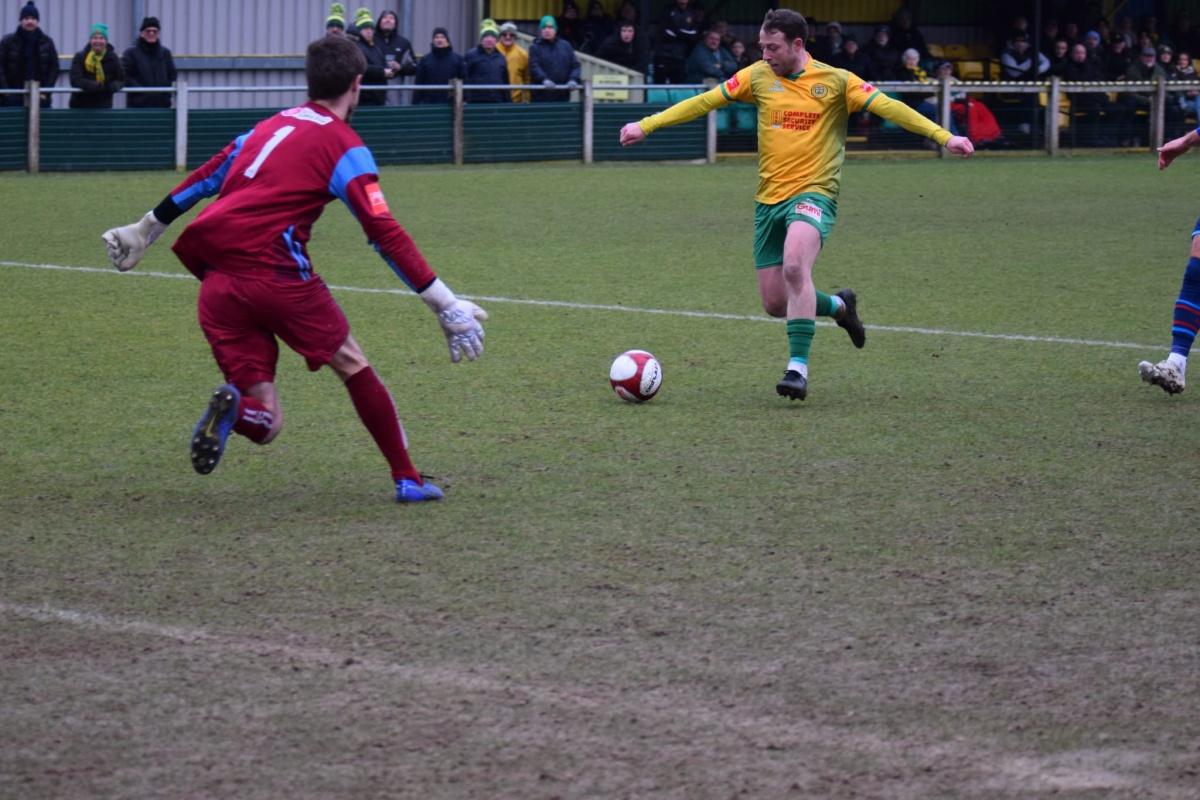 Record breaker Ryan to the rescue!