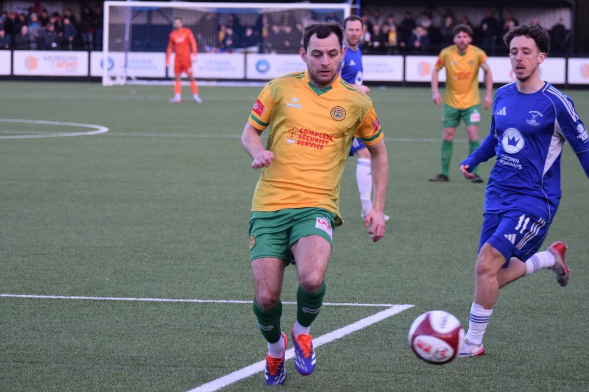 First team fall further off title pace