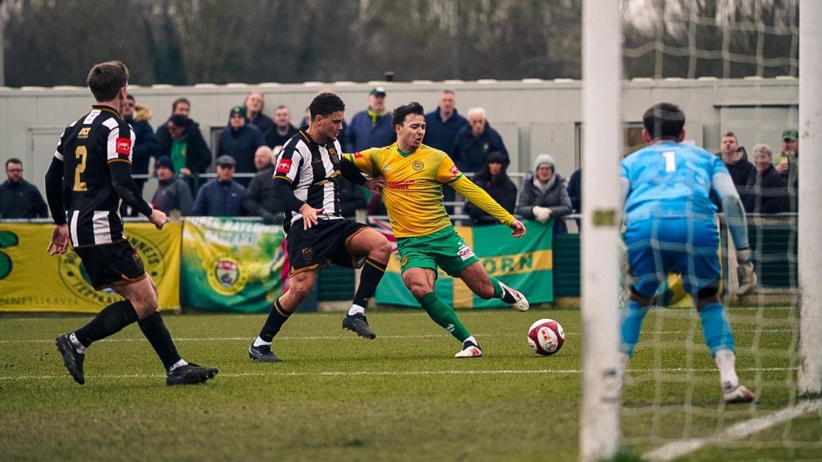 Naim points Linnets to knife-edge win