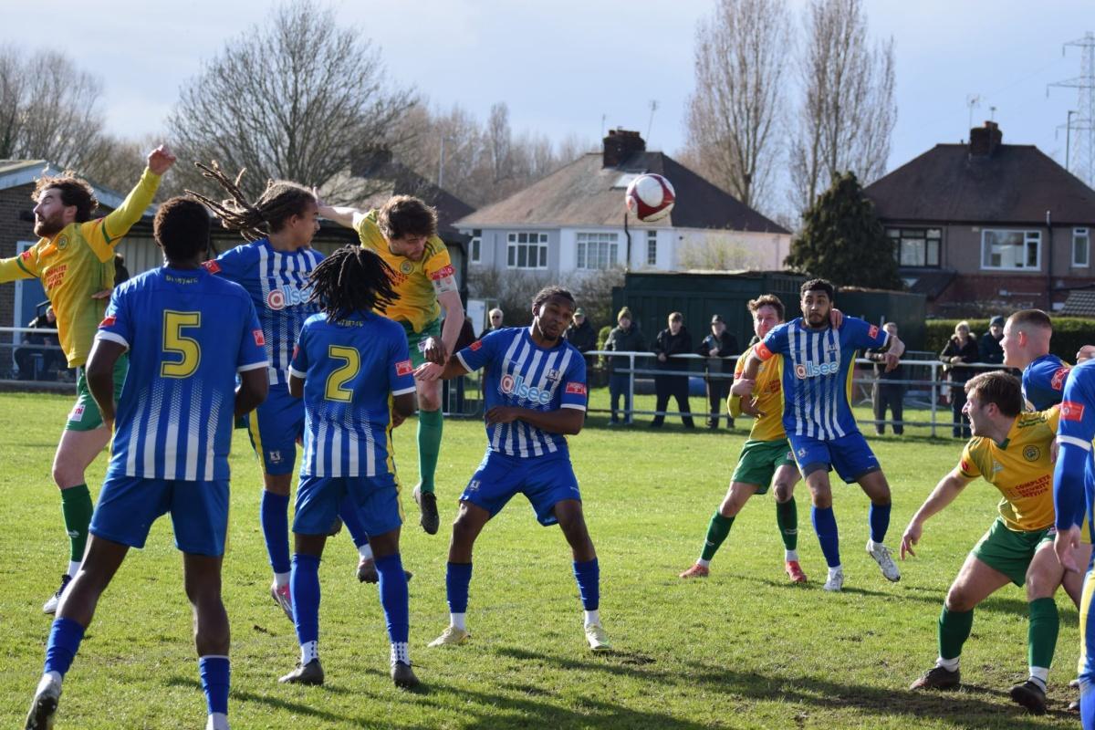Promotion-chasing Linnets pile pressure on Darlaston Promotion-chasing Linnets pile pressure on Darlaston