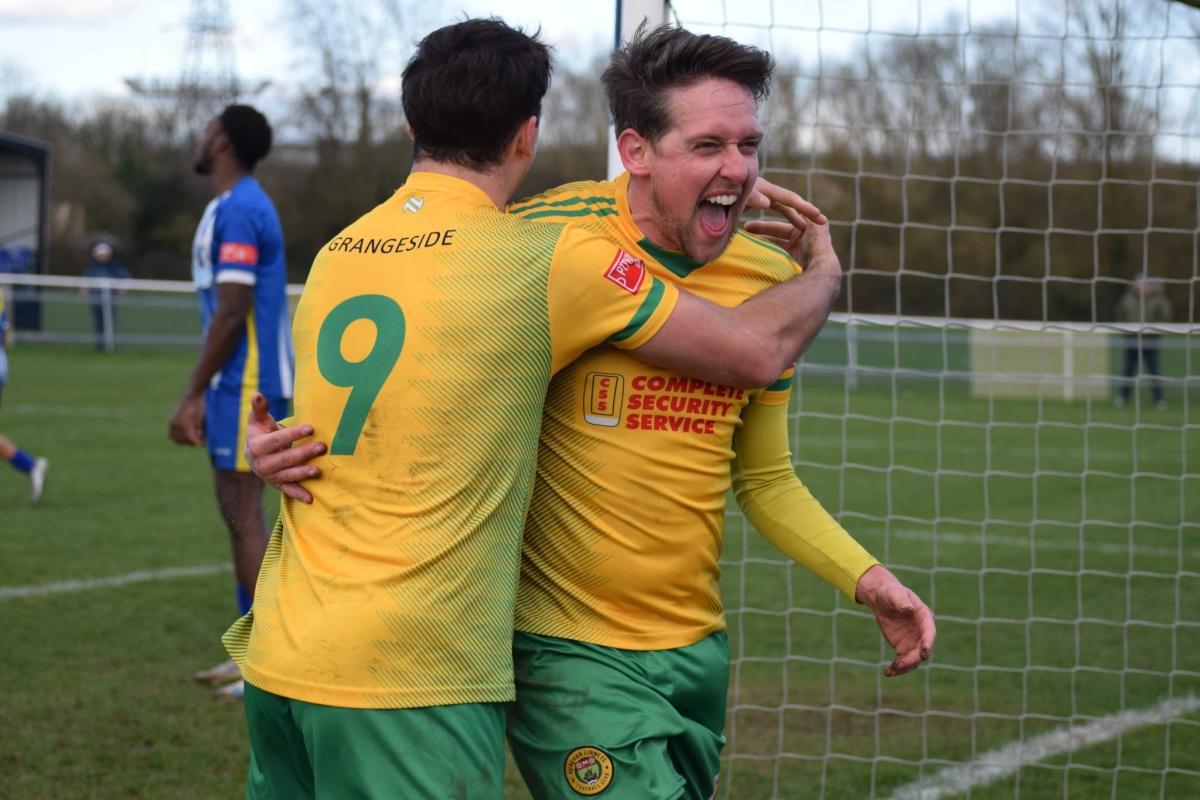 Promotion-chasing Linnets pile pressure on Darlaston Promotion-chasing Linnets pile pressure on Darlaston
