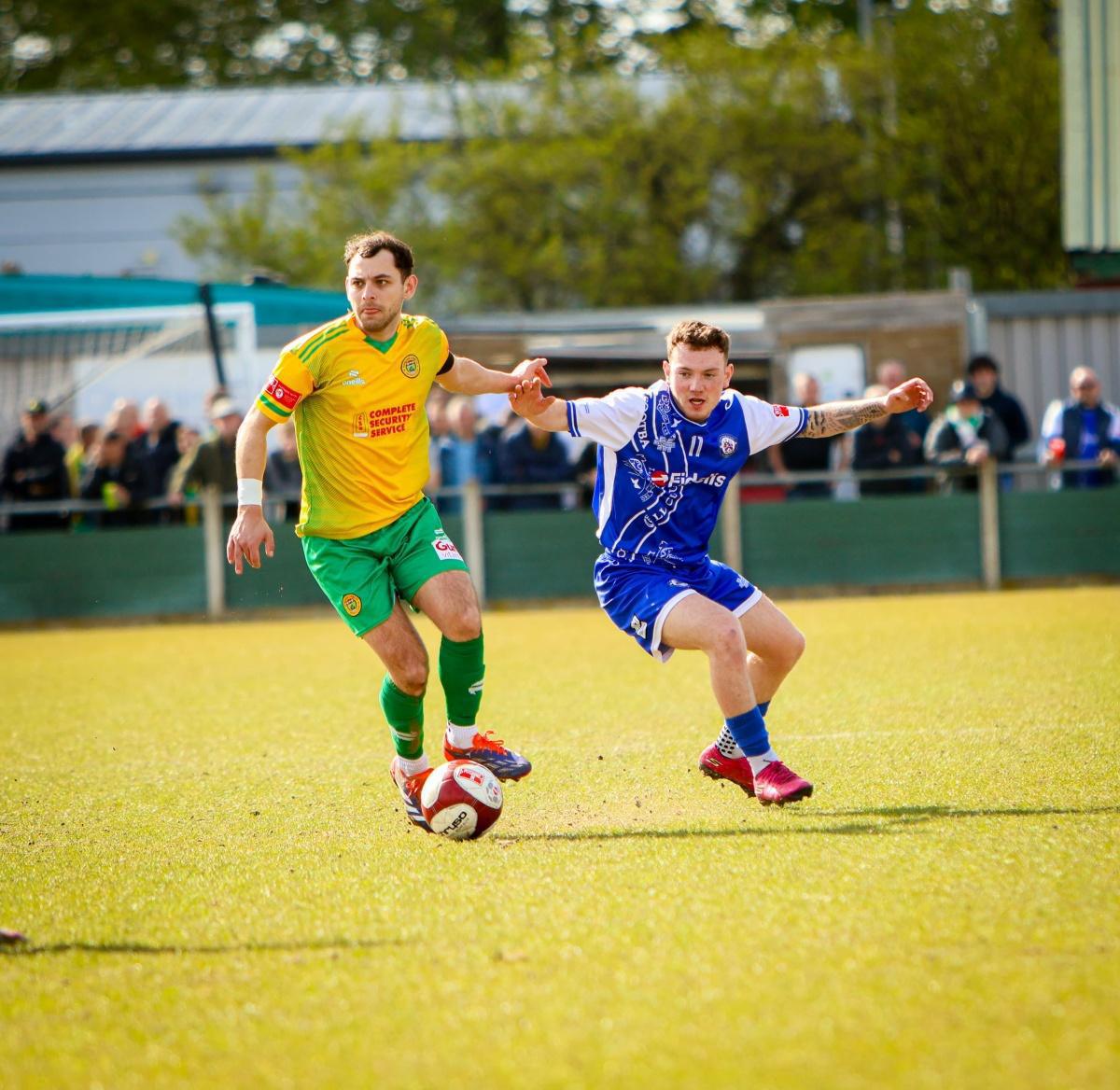 Fight for home advantage in play-off goes the distance