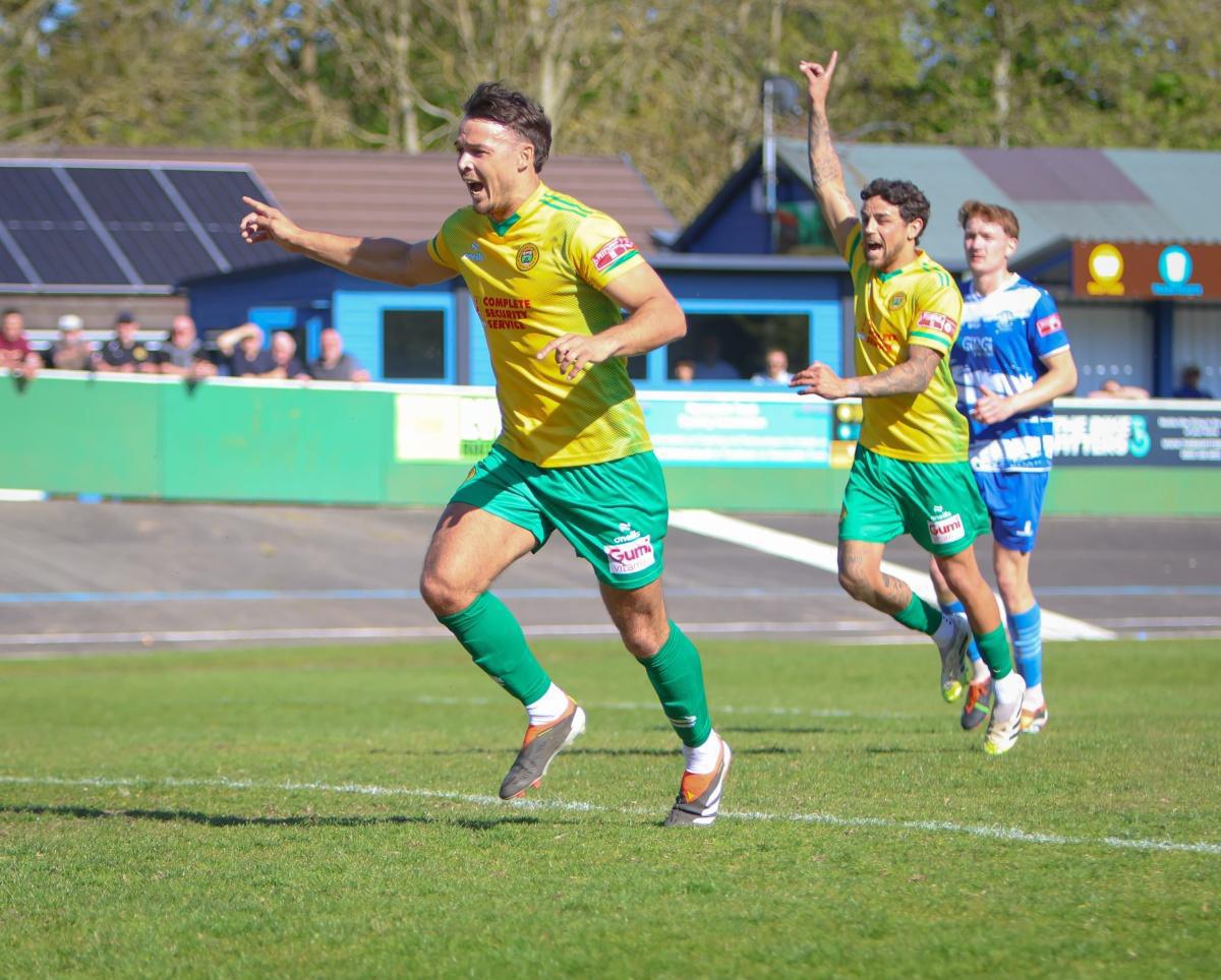 Linnets miss out on home semi-final in victory