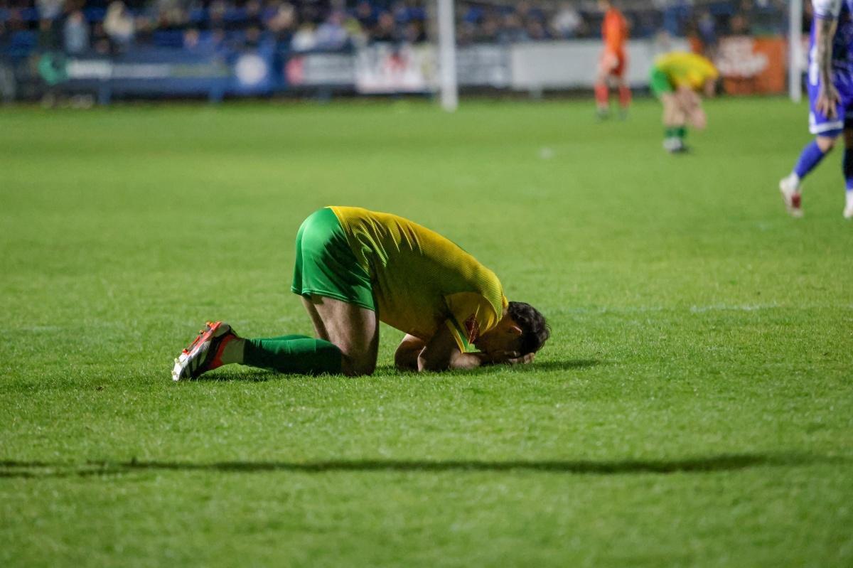 Luckless Linnets fall in play-offs again Luckless Linnets fall in play-offs again