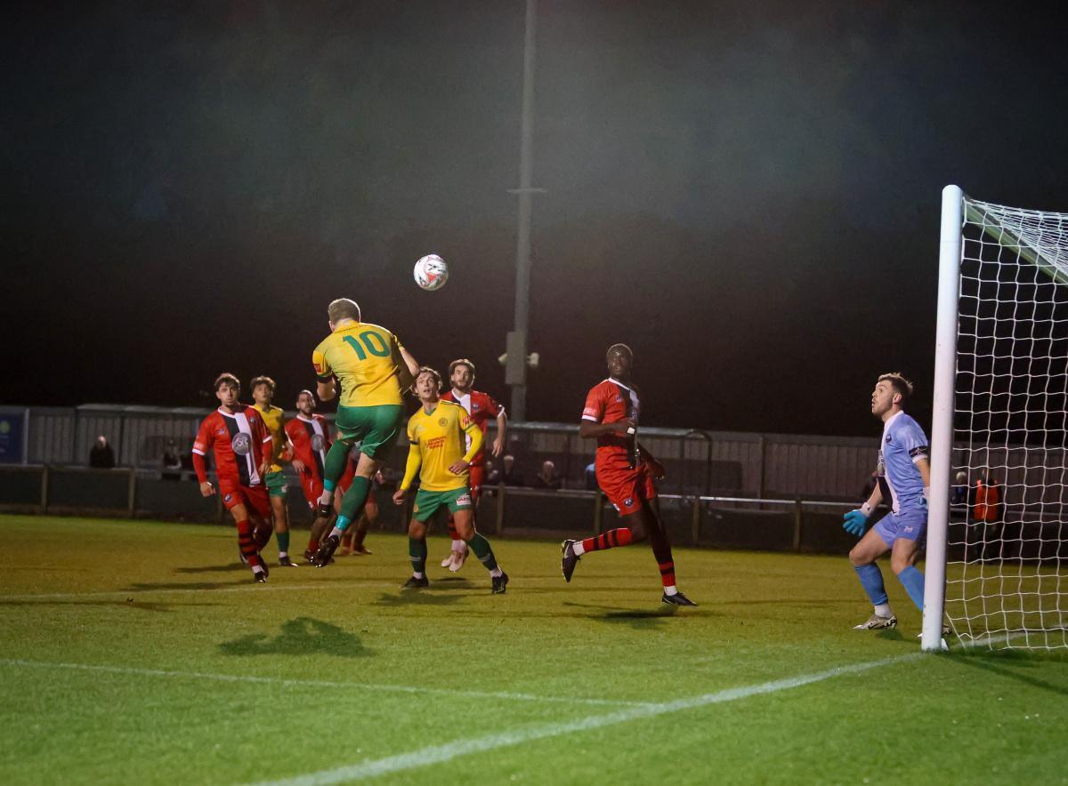 Early struggles intensify for Runcorn