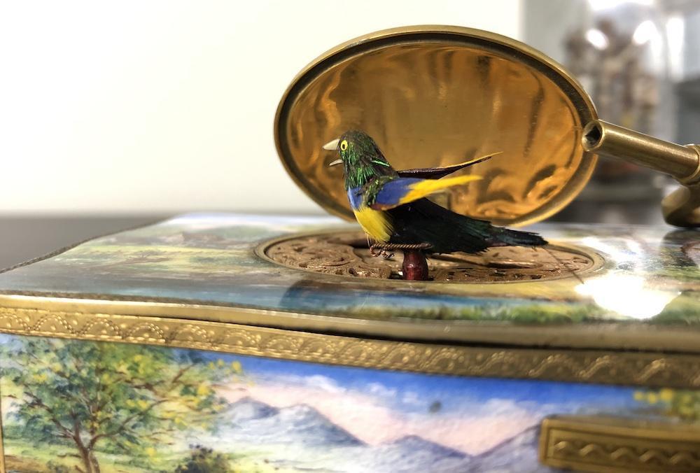 Des automates dans les réserves du Musée L