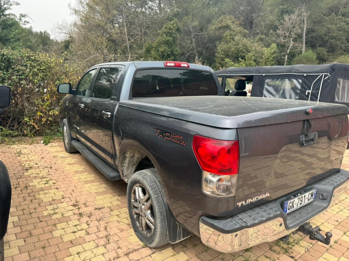 Toyota TUNDRA