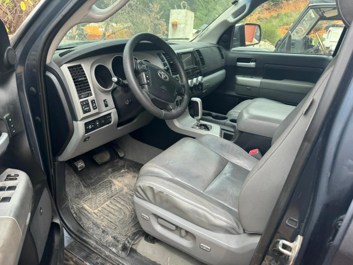 Toyota TUNDRA