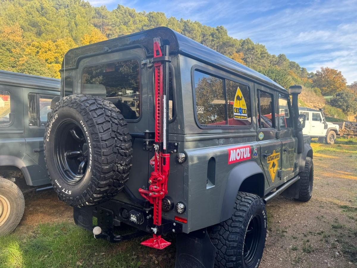 Land Rover Defender td4 - Depot vente