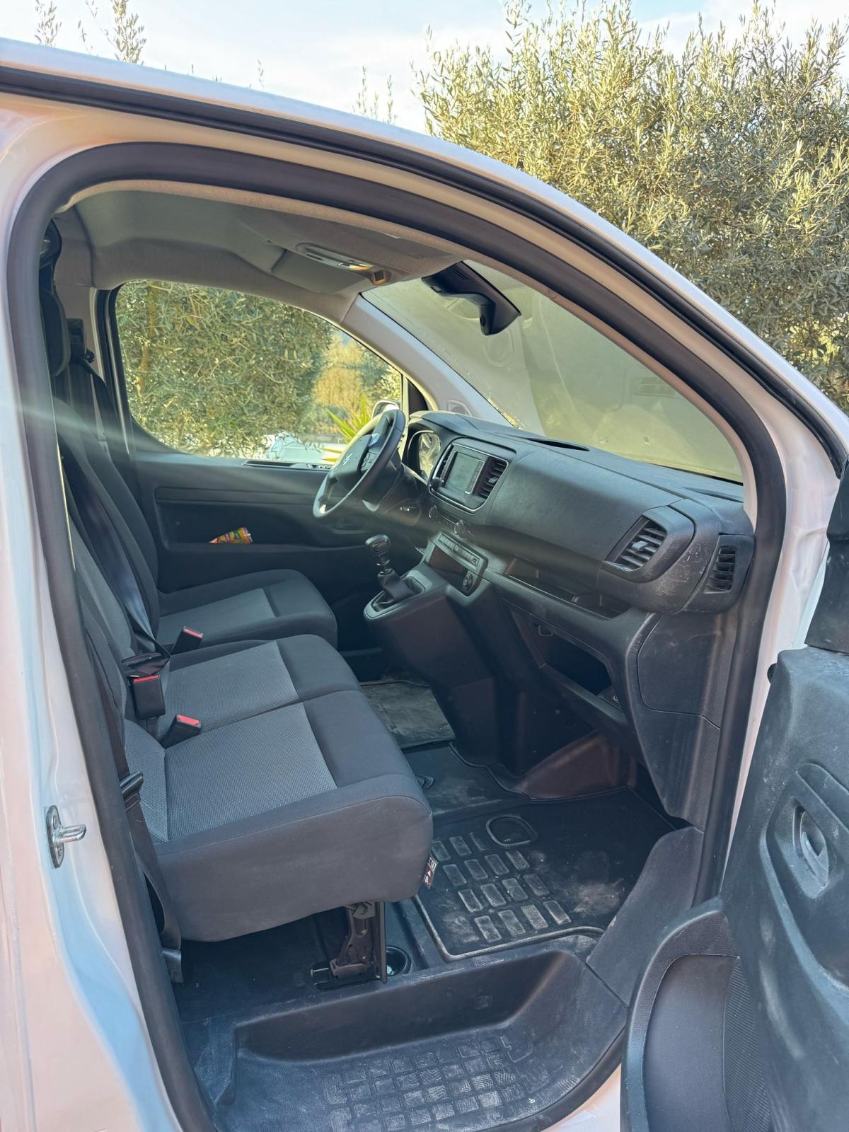 Citroën Jumpy - 140cv Diesel - Atelage Citroën Jumpy - 140cv Diesel - Atelage