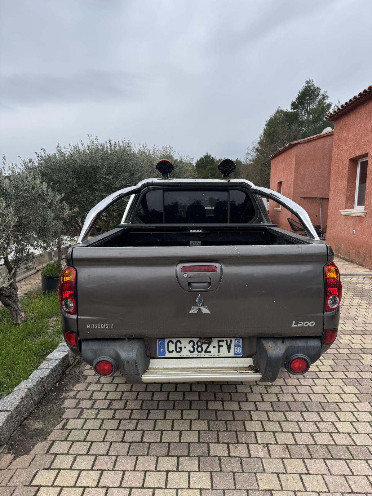 Mitsubishi L200 KB4 Mitsubishi L200 KB4