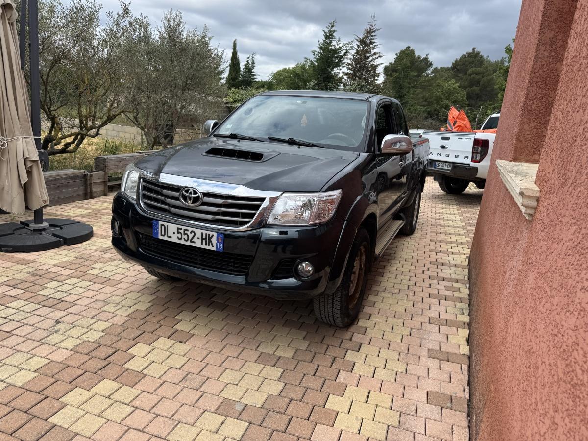 Toyota Hilux 